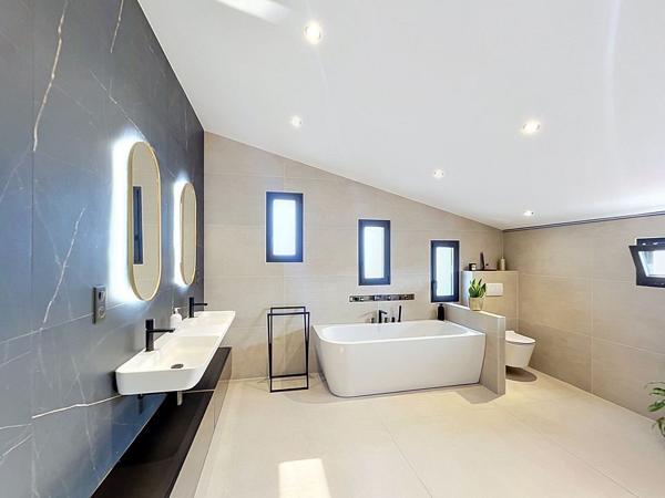 CANET EN ROUSSILLON - A VENDRE VILLA CONTEMPORAINE T5 AVEC JARDIN ET GARAGE
