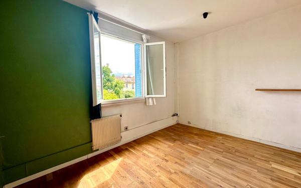Appartement à vendre    2 pièces • 43,02 m2 Maisons-Alfort
