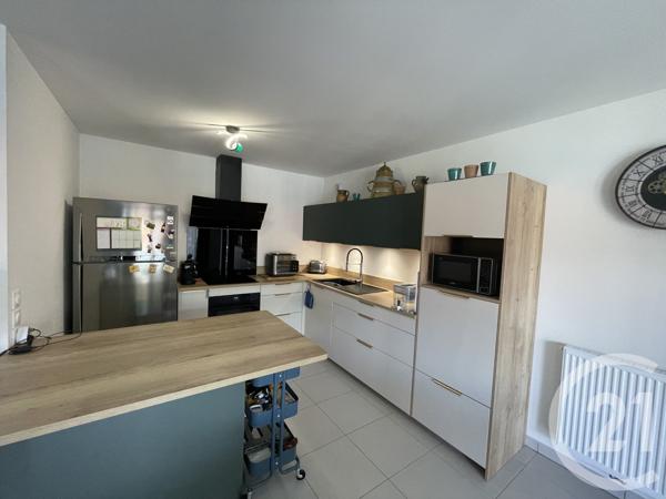 Appartement F3/F4 à vendre  3 pièces - 84,21 m 2   DAX  - 40