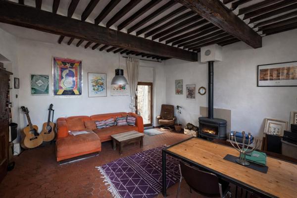 Vaste maison familiale avec jardin dans le centre