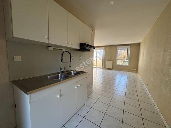 Appartement 3 pièces proche centre-ville à CHAMBERY