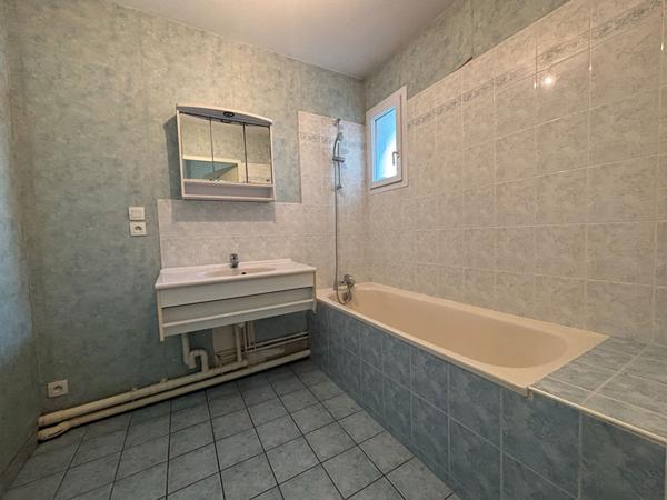 Appartement 3 pièces proche centre-ville à CHAMBERY