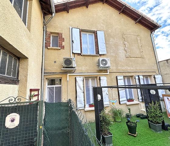 Immeuble de rapport avec 5 lots, dépendances et fort potentiel à Montauban