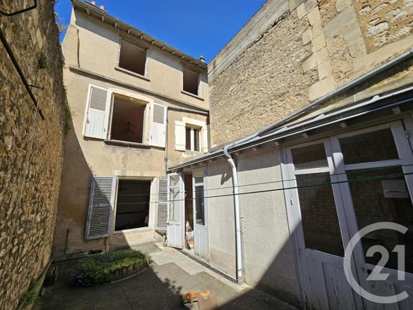 Maison à vendre  6 pièces - 130 m 2   POITIERS  - 86