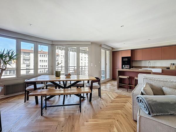 Lyon (69007) Appartement Type de 89,29 m2 ,T4 d'exception rénové avec prestations haut de gamme Lyon 7ème(Avenue Jean Jaur