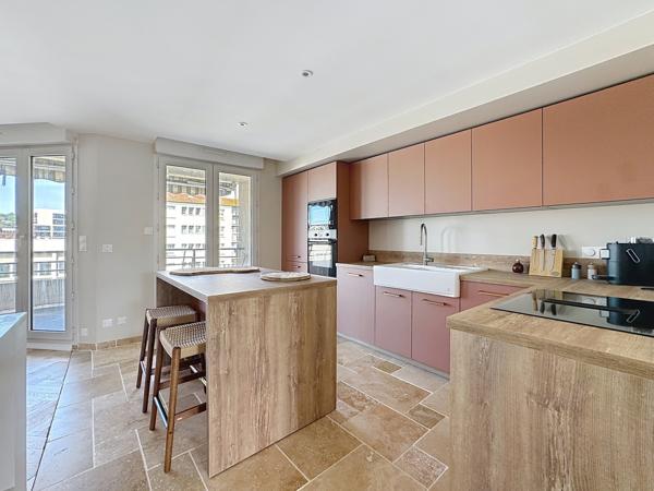 Lyon (69007) Appartement Type de 89,29 m2 ,T4 d'exception rénové avec prestations haut de gamme Lyon 7ème(Avenue Jean Jaur
