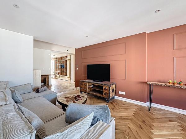 Lyon (69007) Appartement Type de 89,29 m2 ,T4 d'exception rénové avec prestations haut de gamme Lyon 7ème(Avenue Jean Jaur