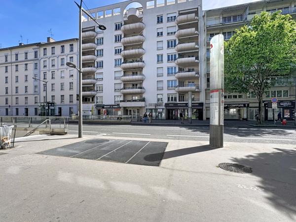 Lyon (69007) Appartement Type de 89,29 m2 ,T4 d'exception rénové avec prestations haut de gamme Lyon 7ème(Avenue Jean Jaur