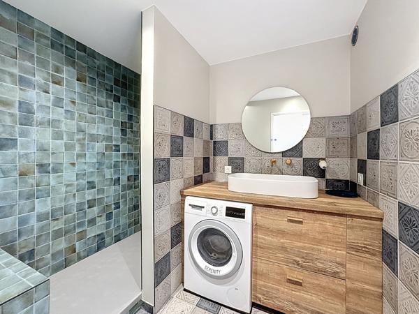 Lyon (69007) Appartement Type de 89,29 m2 ,T4 d'exception rénové avec prestations haut de gamme Lyon 7ème(Avenue Jean Jaur