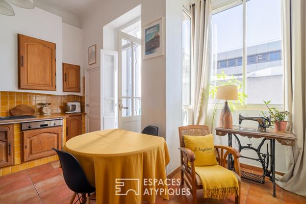 Appartement avec accès toit-terrasse en fond de cour