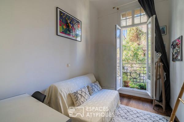 Appartement avec accès toit-terrasse en fond de cour