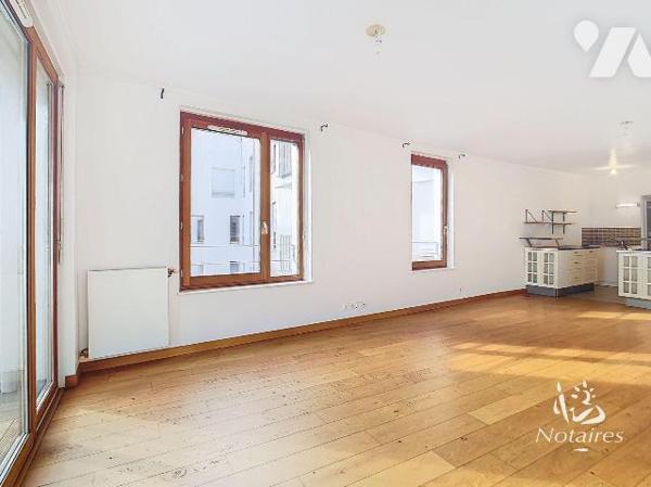 Quartier Belcier, situé au cinquième étage sur six, en retrait de la circulation, dans un envir...