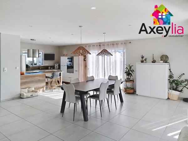 Roanne (42300) A VENDRE - A 15 MIN DE ROANNE- MAISON PLAIN PIED ANNEE 2018 AVEC PISCINE