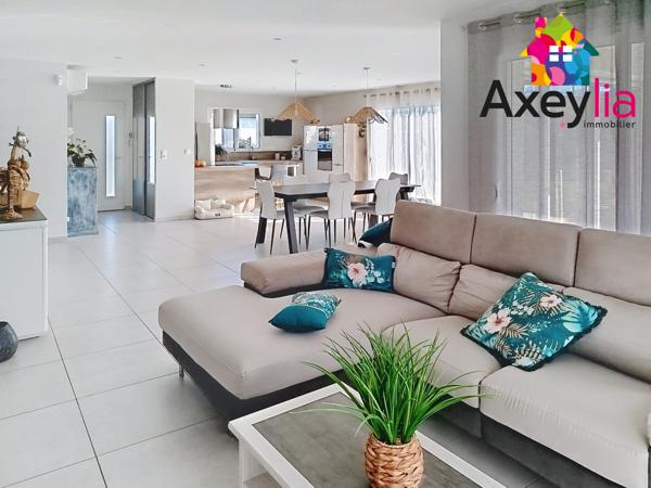 Roanne (42300) A VENDRE - A 15 MIN DE ROANNE- MAISON PLAIN PIED ANNEE 2018 AVEC PISCINE