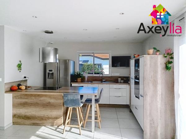 Roanne (42300) A VENDRE - A 15 MIN DE ROANNE- MAISON PLAIN PIED ANNEE 2018 AVEC PISCINE