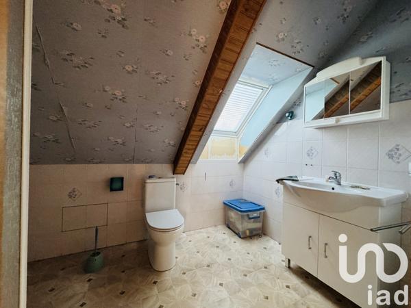 Maison 5 pièces de 110 m² à Sainte-Suzanne-sur-Vire (50750)