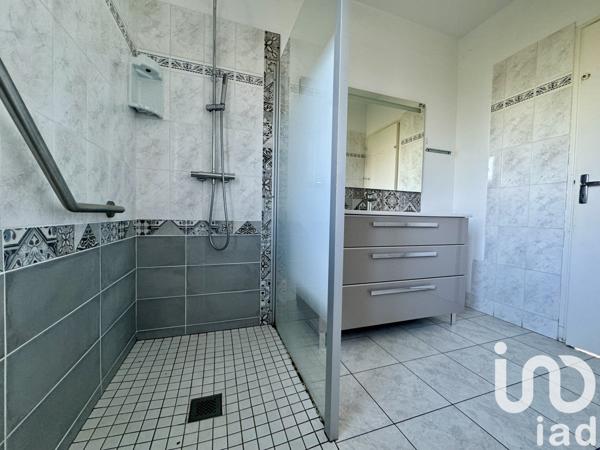 Maison 5 pièces de 110 m² à Sainte-Suzanne-sur-Vire (50750)