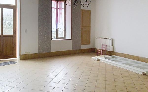 Maison à vendre    5 pièces •  La Chapelaude