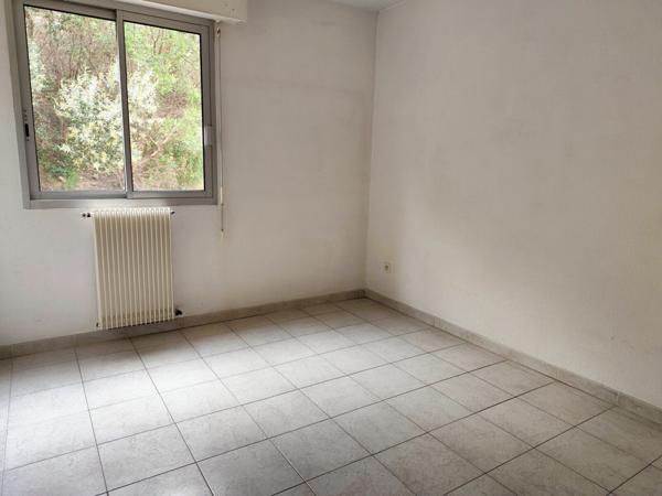 Appartement à louer    3 pièces •  Ajaccio