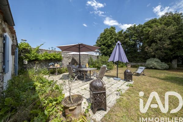 Maison à vendre 12 pièces 250 m² La Flotte