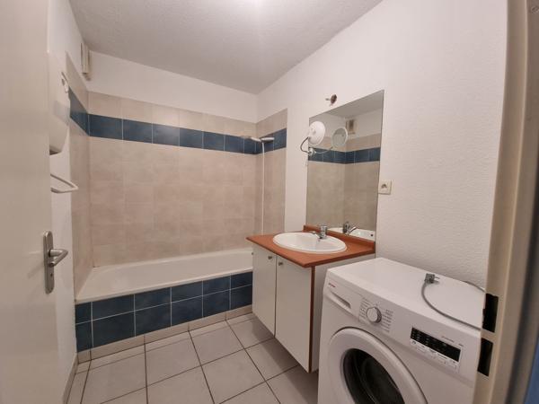 Location
                Appartement61,22 m² - 3 Pièces -
                    AGEN (47000)