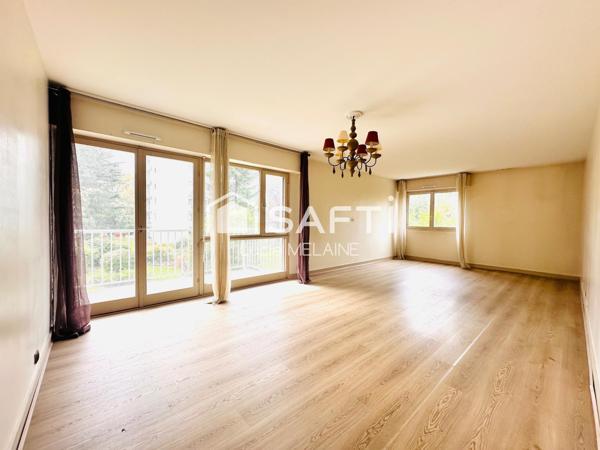 Mérignac – Appartement T4 de 105 m² dans résidence de standing avec balcon, cave et parkings
