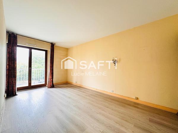Mérignac – Appartement T4 de 105 m² dans résidence de standing avec balcon, cave et parkings