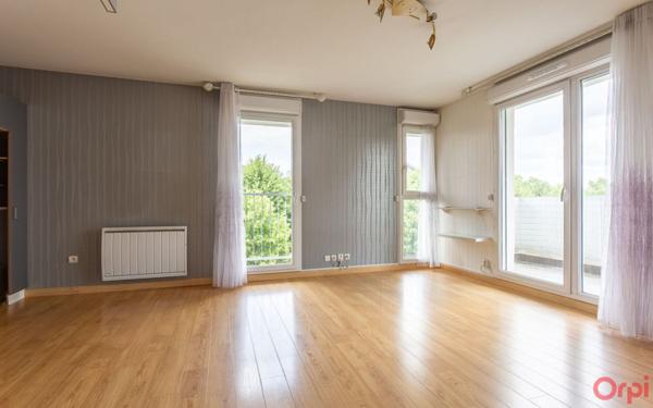 Appartement à vendre    3 pièces • 59,79 m2 Sainte-Geneviève-des-Bois