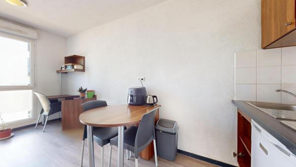 APPARTEMENT 1 PIECE - BRON