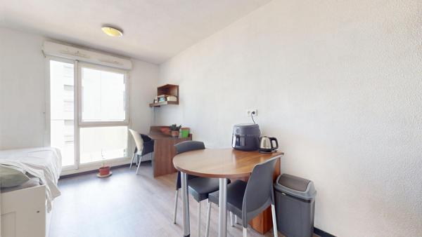 APPARTEMENT 1 PIECE - BRON