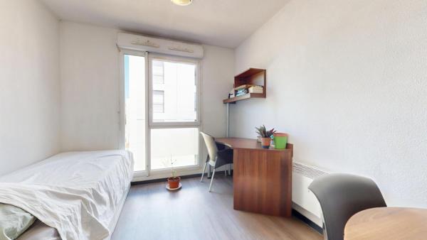 APPARTEMENT 1 PIECE - BRON
