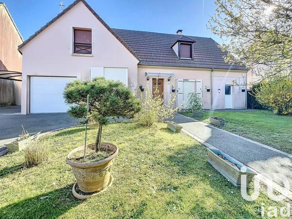 Maison à vendre 6 pièces 155 m² Auneau-Bleury-Saint-Symphorien