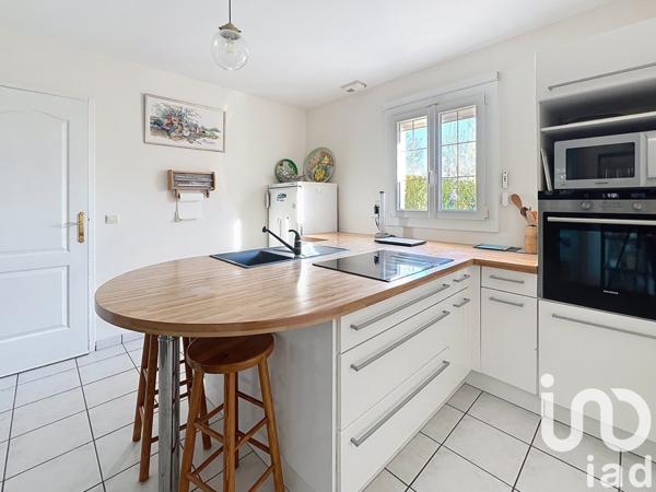 Maison à vendre 6 pièces 155 m² Auneau-Bleury-Saint-Symphorien