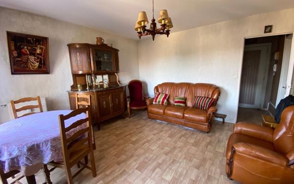 Appartement à vendre    2 pièces • 49,80 m2 Montluçon