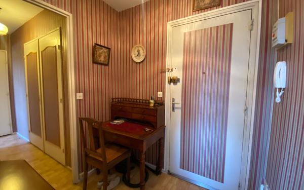 Appartement à vendre    2 pièces • 49,80 m2 Montluçon