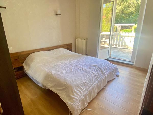 Maison de village avec jardin et garage