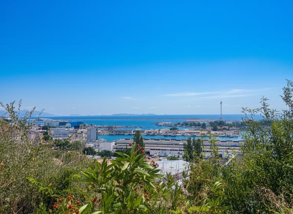 Maison
         3 pièces
        - 40 m² 169 000 € *
