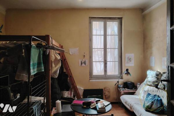 Immeuble de rapport de trois F2 et un local dans l'Écusson