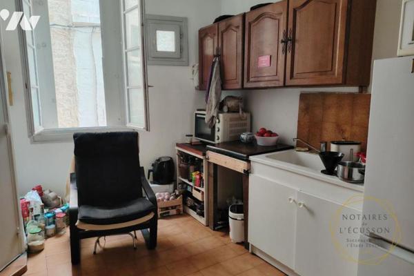 Immeuble de rapport de trois F2 et un local dans l'Écusson