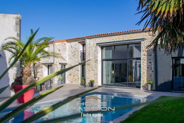 MORNAC-SUR-SEUDRE  ALLIANCE PARFAITE DU CHARME ET DU CONTEMPORAIN