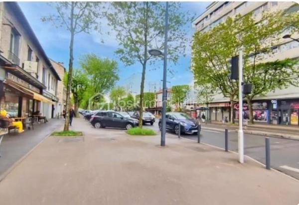 Local d activites de 64,85 m²