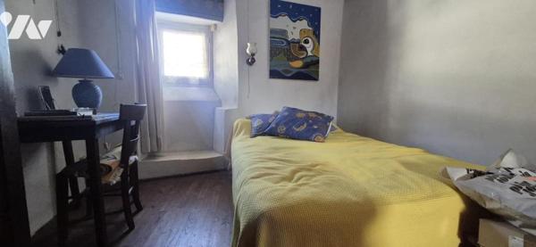 MAISON EN PIERRES - CENTRE BOURG - JARDIN ET DOUBLE GARAGE