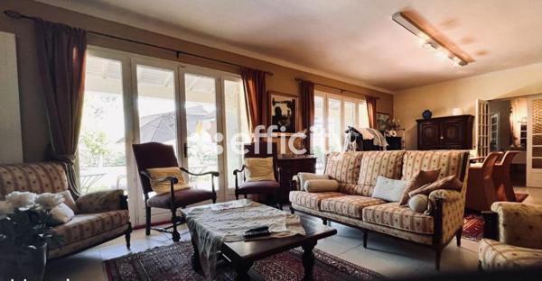 Maison 8 pièces - 265 m²