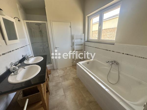 Maison 8 pièces - 265 m²