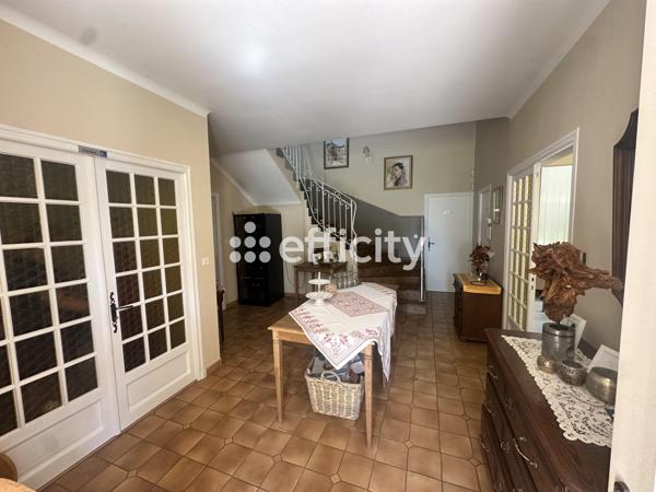 Maison 8 pièces - 265 m²