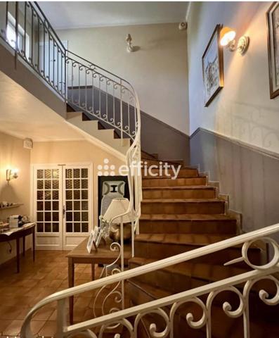 Maison 8 pièces - 265 m²