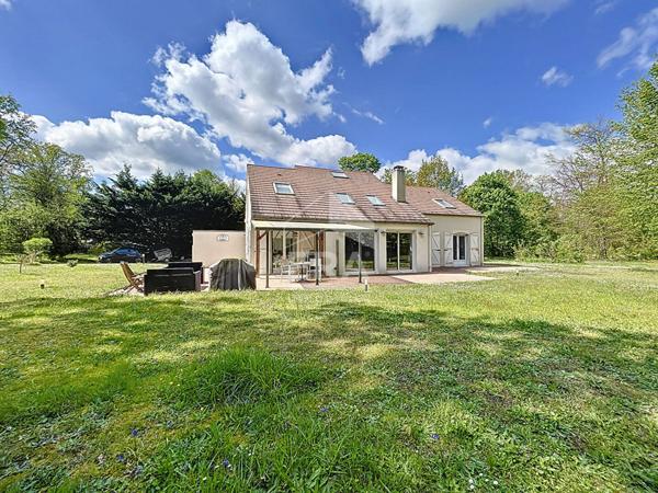 Maison d'architecte de 197m² sur un parc de 8400m²