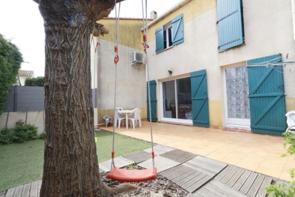 Dpt Bouches du Rhône (13), à vendre maison P4 environ 90 m² avec jardin