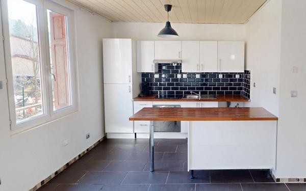 Appartement à vendre    4 pièces • 87 m2 Le Chambon-Feugerolles