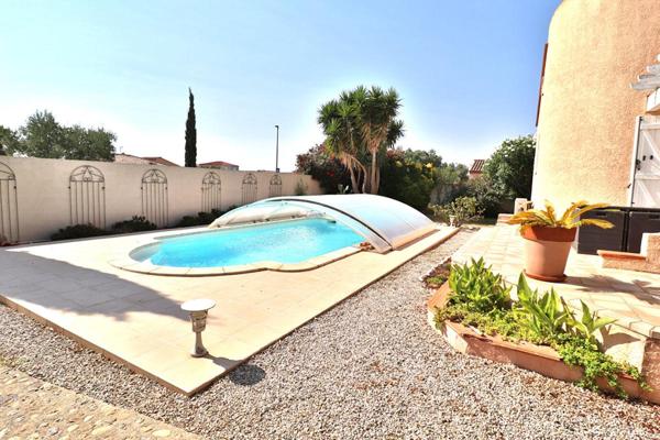 Villa Pia 4 faces 5 pièce(s) 115 m2 avec piscine sur un terrain de 670m²